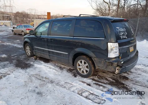 2013 Chrysler Town & Country Touring из США, поврежденный, VIN 2C4RC1BG8DR526533